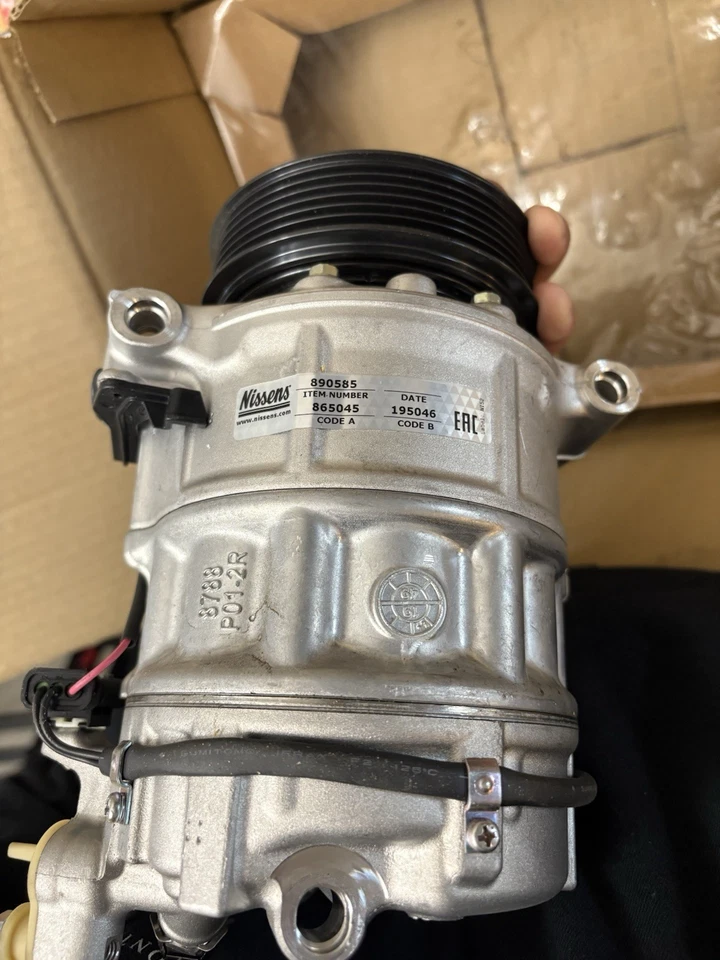 Nuevo conjunto de compresor de aire acondicionado Land Rover LR112584 LR 112584 OEM 3.0 TDI TDv6 diésel Foto 3 de 4
