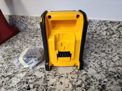 Dewalt 20-Volt/12-Volt & Corded Max Bluetooth Small Speaker DCR006 New - Picture 3 of 3