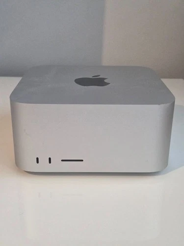 Mac Studio - M1Max 10Core CPU and 24Core GPU - 32GB RAM - 512GB SSD - Silver -