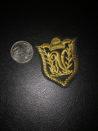 Crest Badge Iron On Appliqués Patch 5x6.5cm - Picture 3 of 5