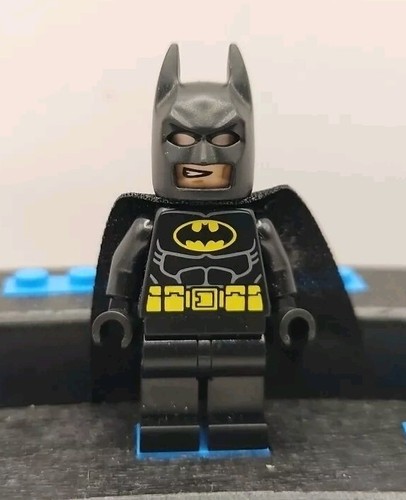 Lego Super Heroes Batman II 2012 minifigura de Batman en conjunto 6864 6863  - Imagen 1 de 2