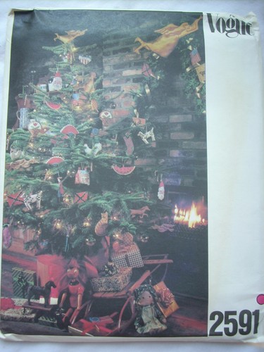 Vogue 2591 Christmas Ornament Pattern Vintage New Old Stock - Picture 3 of 5