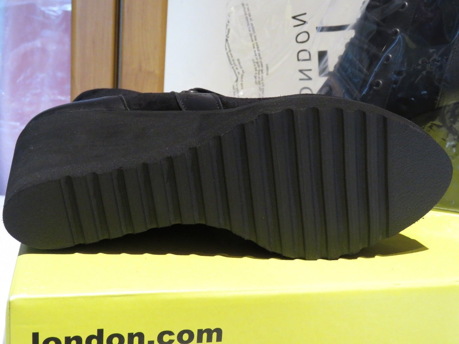 Fly London poeta poeta London 132FLY Negro botas al Tobillo Cuña de aceite de Gamuza UK 7 EU 40 Nuevo Y En Caja 4ba14a Fly London poeta poeta London 132FLY Negro botas al Tobillo Cuña de aceite de Gamuza UK 7 EU 40 Nuevo Y En Caja 4ba14a