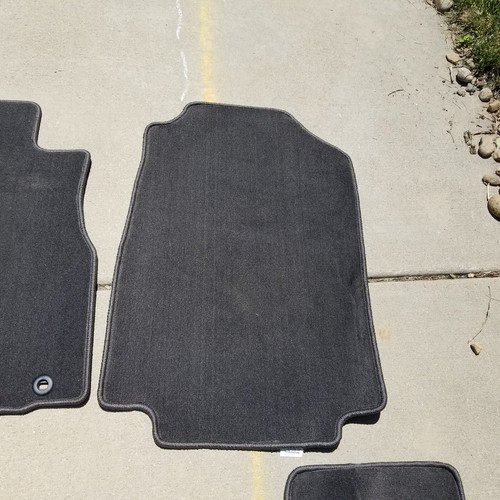 2012-2016 Honda CRV Carpet Floor Mats Genuine OEM (Gray) - Picture 3 of 17