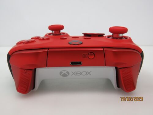 Microsoft Elite Series 2 Wireless Controller for Xbox Series S/X/One - Red (UGC) - Picture 3 of 4