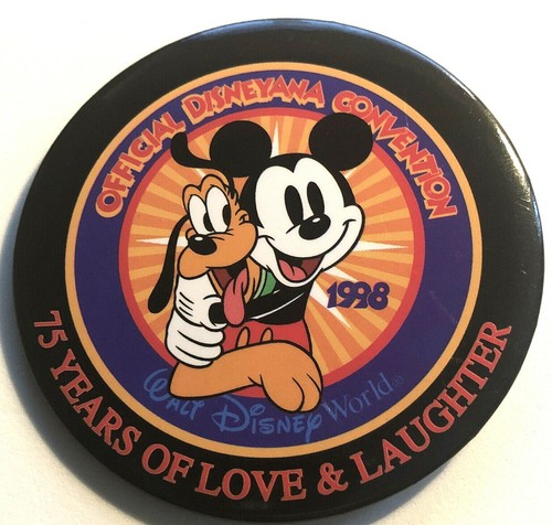 DISNEY 1998 OFFICIAL DISNEYANA CONVENTION MICKEY PLUTO 75 YEARS OF LOVE BUTTON