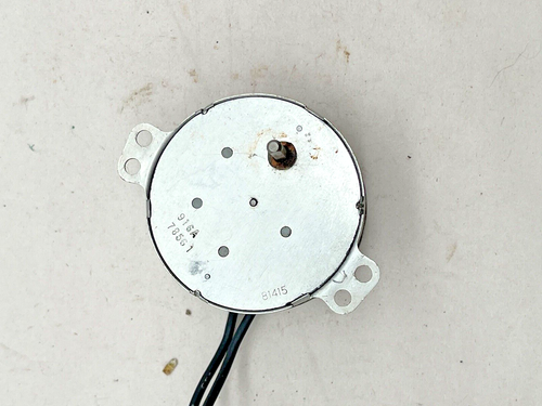 Ersatzuhr Elektromotor, geprüft, funktioniert. Moo7 3W S 115 VAC (CM77-0487) - Bild 2 von 5
