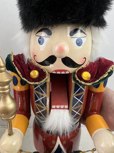 18" Kirkland Signature Nutcracker Drummer Wooden Hand-painted - Picture 5 of 14