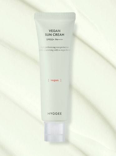 Hyggee Vegan Sun Cream SPF50+ PA++++ 50 ml Mild and Moist Organic Tea - Picture 8 of 8