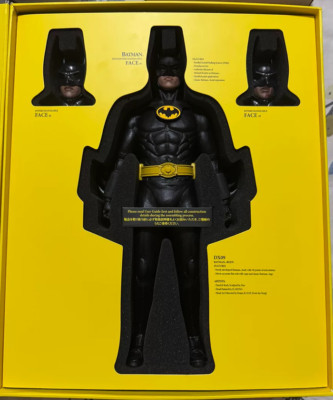 Hot Toys Batman DX09 1/6 Collectible Figure 1989 Version