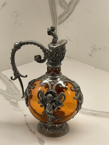 VINTAGE VIKTORIANISCHES BERNSTEINGLAS ZINN PUTSCHEN, WIDDER, FISCHGESICHTER WEINKRUG KRUZIFIX. - Bild 5 von 12