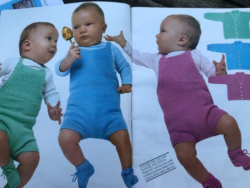 Pingouin Layette No. 25 66 Knitting & Crochet Patterns Babies Clothes Toys - Picture 5 of 17