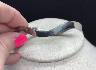 Vintage Sterling Silver 925 Chunky Hinged Wave Design Bangle
