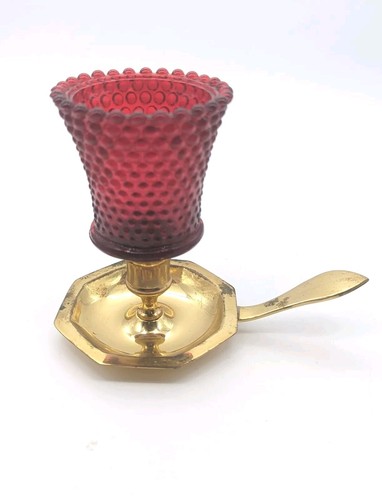 Candelabro votivo vintage de vidrio Hobnail rojo en base de latón con mango 4,75" T - Imagen 1 de 7