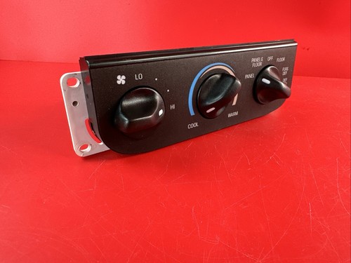 2000 - 2004 Ford F250 F350 Heater Control 2001 2002 2003 2004 BLACK OEM - Picture 6 of 10