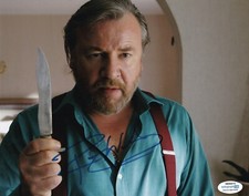 Ray Winstone “44 Inch Chest” AUTOGRAPH Signed 10x8 Photo ACOA Ray Winstone “44 Inch Chest” AUTOGRAPH Signed 10x8 Photo ACOA