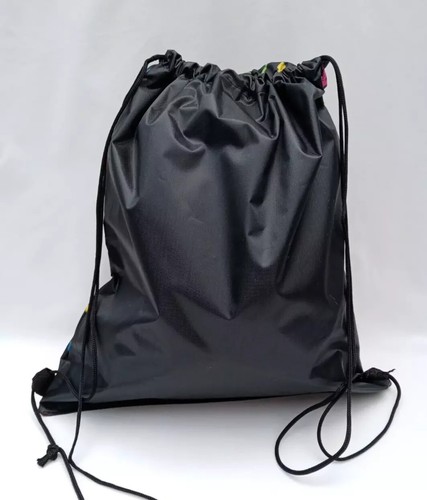 Retro Gamer Space Invaders Gym Bag, School, P.E. Kit Bag School Swimming bag - Picture 3 of 5