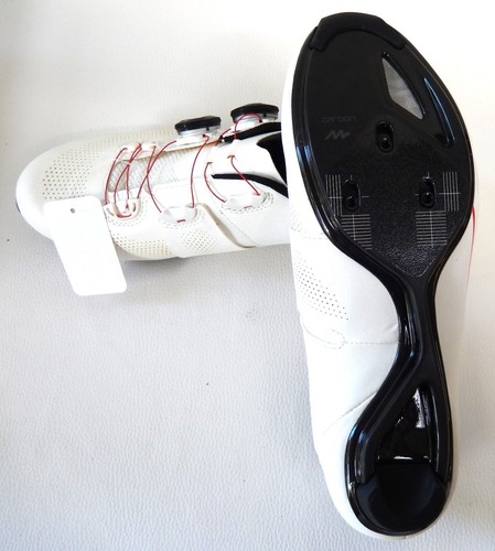 PAIRE DE CHAUSSURES GIANT SURGE TEAM HV SEMELLE CARBONE POINTURE 43 BLANC NEUVE - Photo 4 sur 5
