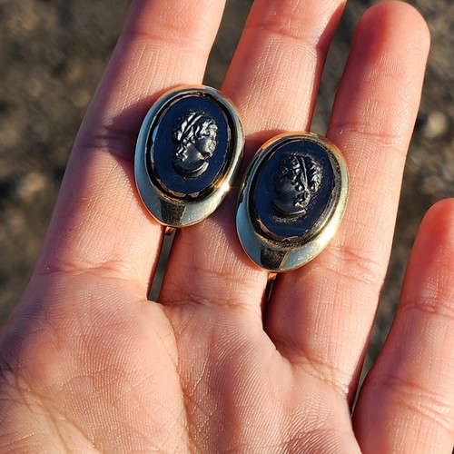 Vintage Sarah Coventry Gold Tone Black Cameo Clip Earrings On Earrings Oval - Picture 5 of 8