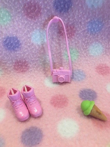 Barbie Puppe Schuhe Eistüte Rosa Kamera Zubehör Set Lot #4 Mattel - Bild 2 von 2