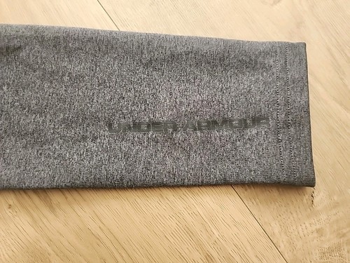 Under Armour Coldgear Fitted Long Sleeve  Shirt Size YXL X-large Youth  Gray Euc - Picture 2 of 4