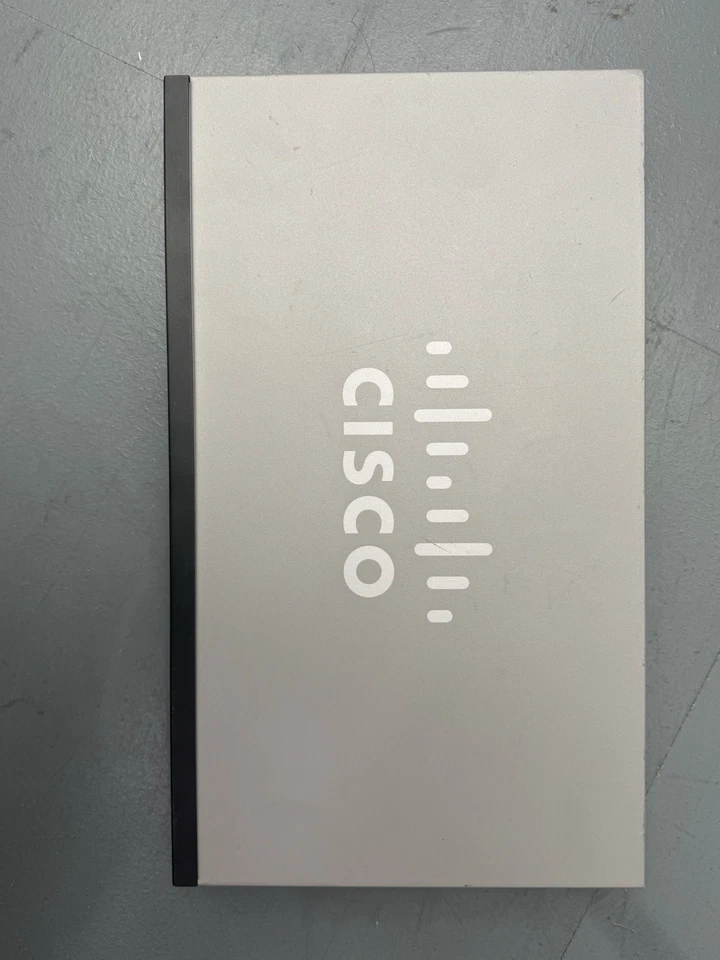 Cisco SF300-24MP 24 Port 10/100 4 x 1GB SFP Managed PoE+ Network Ethernet Switch - Image 4 of 4