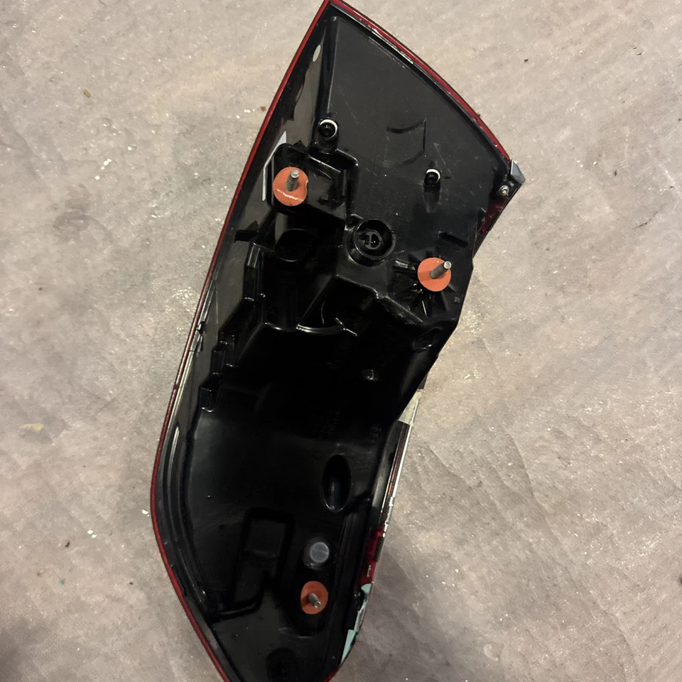 Lámpara trasera LED del lado izquierdo del conductor OEM para Mercedes-Benz GLS450 GLS580 167-906-75-10 Foto 3 de 4