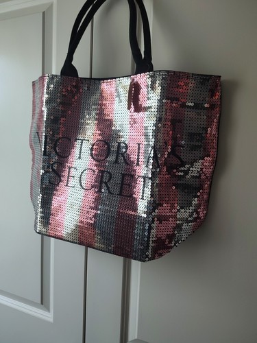 Victoria’s Secret Black Friday 2015 Pink & Silver Bling Sequin Striped Tote NEW - Picture 2 of 4