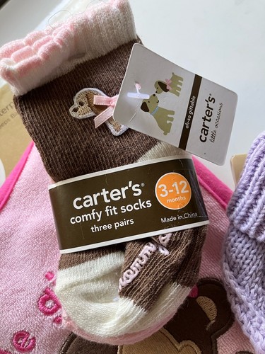 Lot Baby Bodysuits, Minnie Stroller toy, socks and booties, Bibs all NWT! - Picture 4 of 6