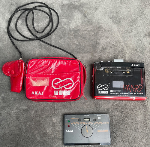 Akai PM-R2 the Reverse Personal Cassette Player Tuner Pack & Red Case Walkman