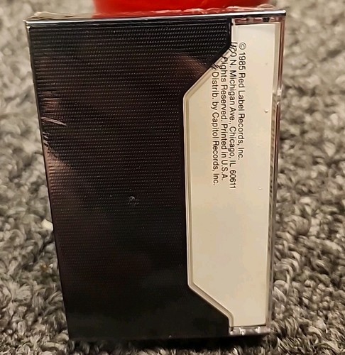 Vintage 1985 Chicago Bears Super Bowl Shuffle Cassette Tape SEALED - Picture 2 of 3