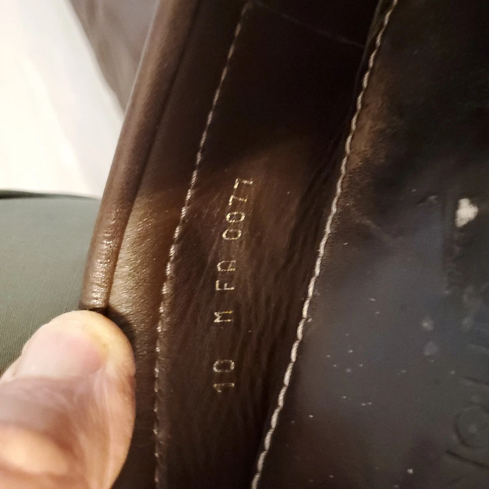 Louis Vuitton Hombre Marrón Oscuro Driver Mocasines Talla 10 Con Logo LV Dorado Foto 4 de 4