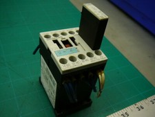 USED SIEMENS 3RH1122-1BB40 CONTACTOR W/3RT1916-1BB00 SURGE SUPRESSOR