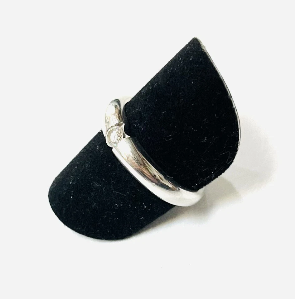 333/- 8KT Weißgold Ring, Diamant 0,04ct, Damen, Gr. 54, guter Zustand. - Bild 2 von 3