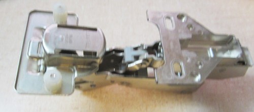 Blum Cabinet Hinges 70.655-01.01, Nickel, w/ 175L663-01.22 Clip-On Base Plates - Picture 5 of 5
