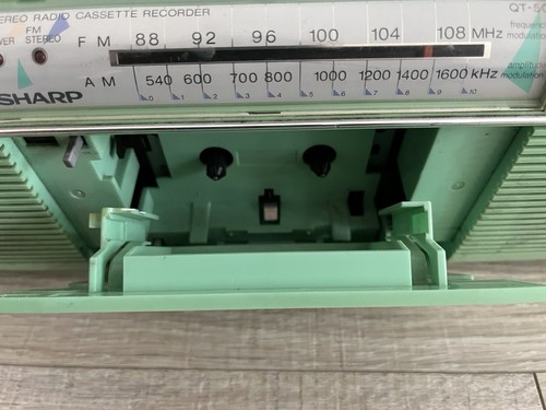 Vintage 80s Green SHARP QT-50 (GR) AM/PM Radio Cassette Stranger Things - Picture 4 of 11