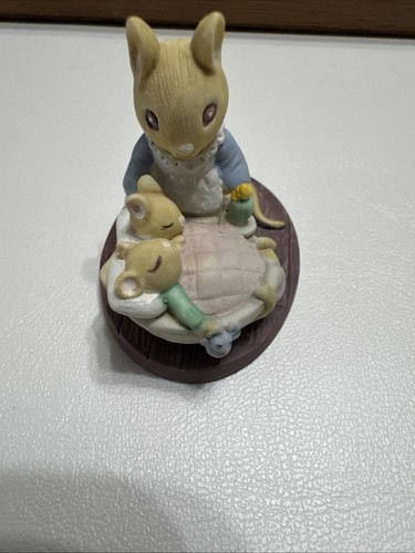 Avon Forest Friends All Tucked In 2.5” - Picture 2 of 5