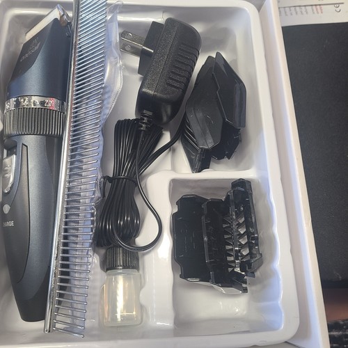 Oneisall Dog or cat Shaver Clippers Pet Groomer Rechargeable Cordless  Quiet  - Picture 7 of 8