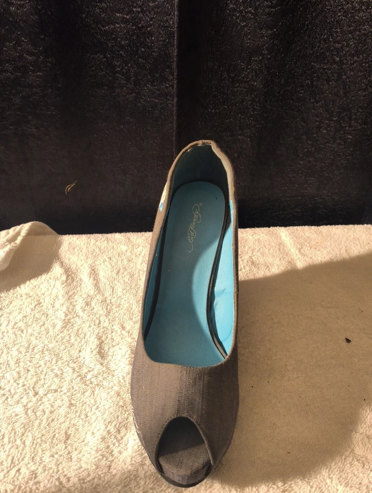 Ed Hardy 牛仔楔形 10 码 — 第 4/4 张图片