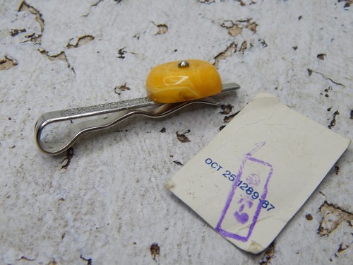 Vintage Melhior Tie Clip with Natural Amber Soviet USSR Tie Bar New Unused - Picture 7 of 9