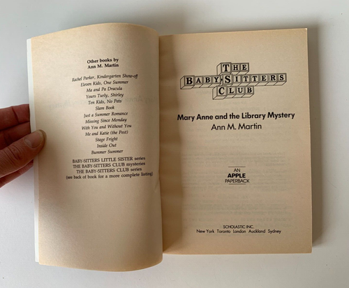 Mary Anne and the Library Mystery BABY-SITTERS CLUB Ann M. Martin PB 1994 1st Ed - Picture 6 of 12