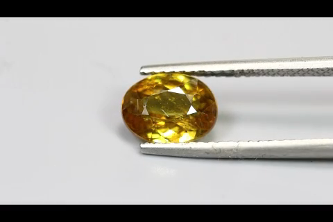 2.43 CTS NATURAL GOOD FIRE APPLE GREEN SPHENE/TITANITE OVAL SHAPE LOOSE GEMSTONE - Video 1 of 1
