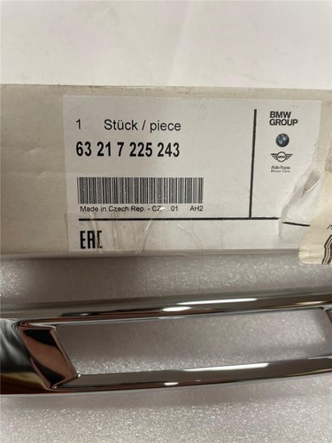 BMW F01 F02 F03 F04 REAR BOOT LAMP CHROME TRIM LEFT HAND NEW GENUINE 63217225243 - Picture 2 of 2