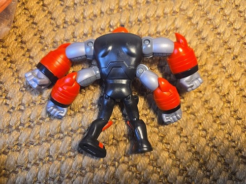 Ben 10 Figuren Omni-Kix Armor Four Arms Figur sehr guter Zustand Playmates Spielzeug 4 Arme - Bild 2 von 5