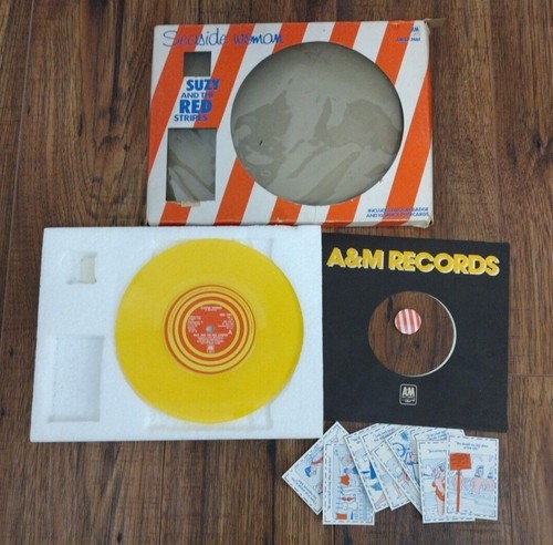 Suzy And The Red Stripes - Seaside Woman - 7" Vinyl Boxset - AMSP7461