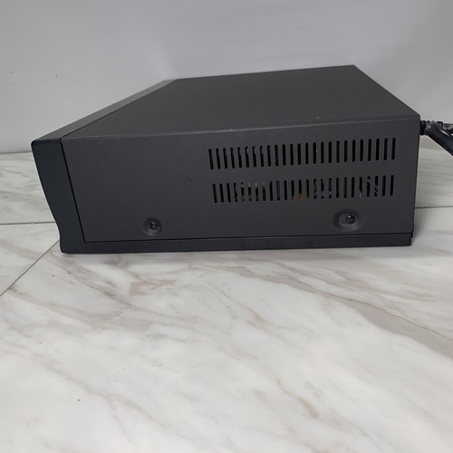 RCA VR627HF 4 cabezales VCR Grabadora de Casete de Video VHS Reproductor de Cintas Piezas o Reparaciones - Imagen 6 de 12