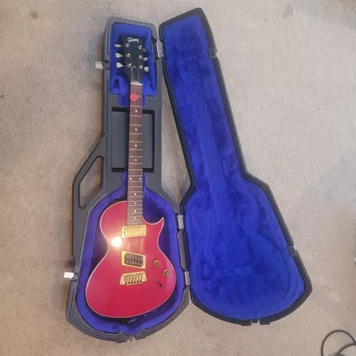 GIBSON NIGHTHAWK  Used . 91315395  Cherry red ......great sounding guitar.