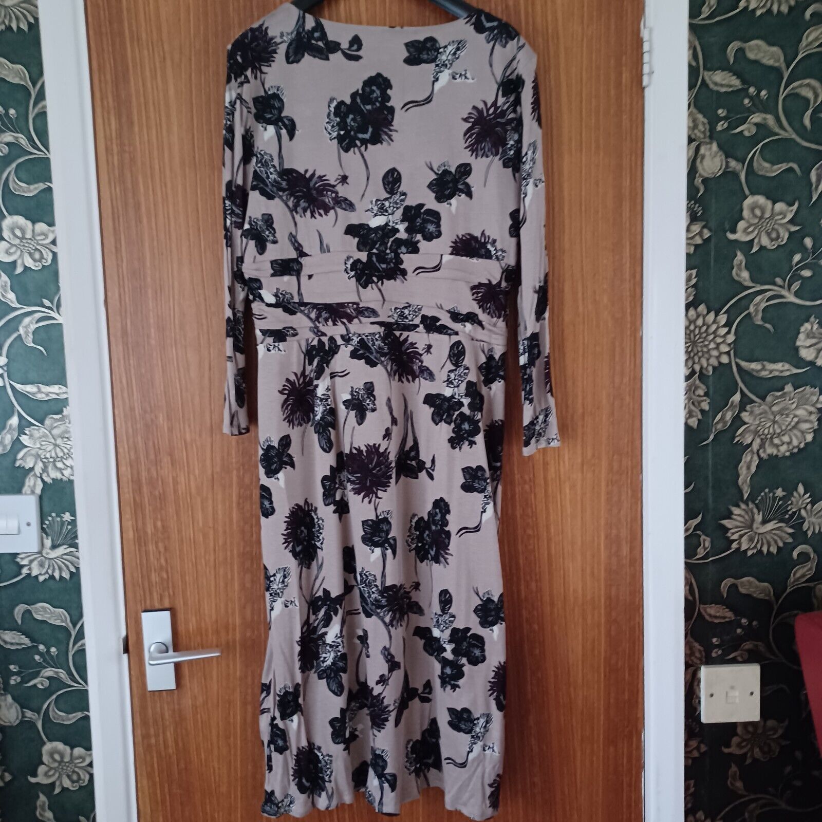 Picture 2 of 2