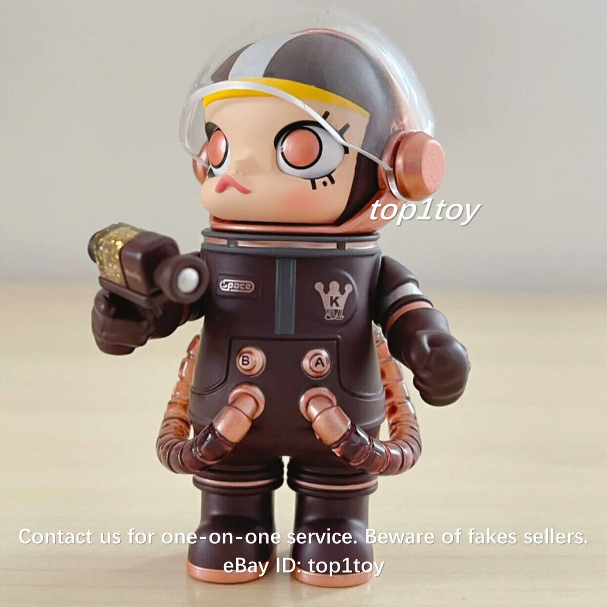 POP MART x KENNYSWORK Mega Collection 100% Space Molly 1 POP MART x KENNYSWORK Mega Collection 100% Space Molly 1