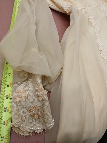 Vestido de novia crema años 60-70, largo con encaje estilo renacimiento eduardiano - Imagen 20 de 24